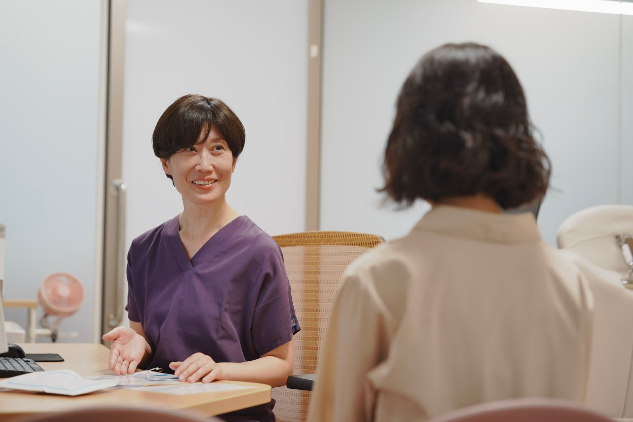【医師監修】婦人科の症状別ガイド|こんな症状があったら受診を|原因と対処法を解説